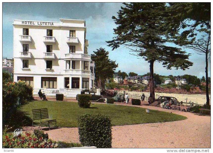 35 SAINT LUNAIRE CP SM  Grd Format  Edit  CAP  Année  1967  Animé  Jardin Public Et Hotel Lutetia - Saint-Lunaire