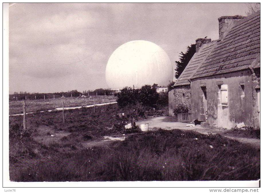 PLEUMEUR BODOU -  Station Spatiale -  Le Radome - - Pleumeur-Bodou