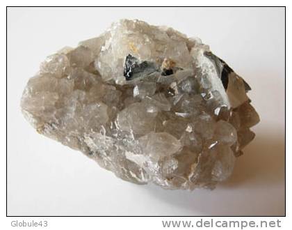 FLUORINE BLEUE SUR QUARTZ ENFUME MARSANGES 43 FRANCE - Minerales