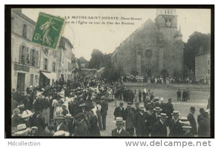 79 LA MOTHE SAINT HERAYE PLace De L'eglise Un Jours De Fête Des Rosières - La Mothe Saint Heray
