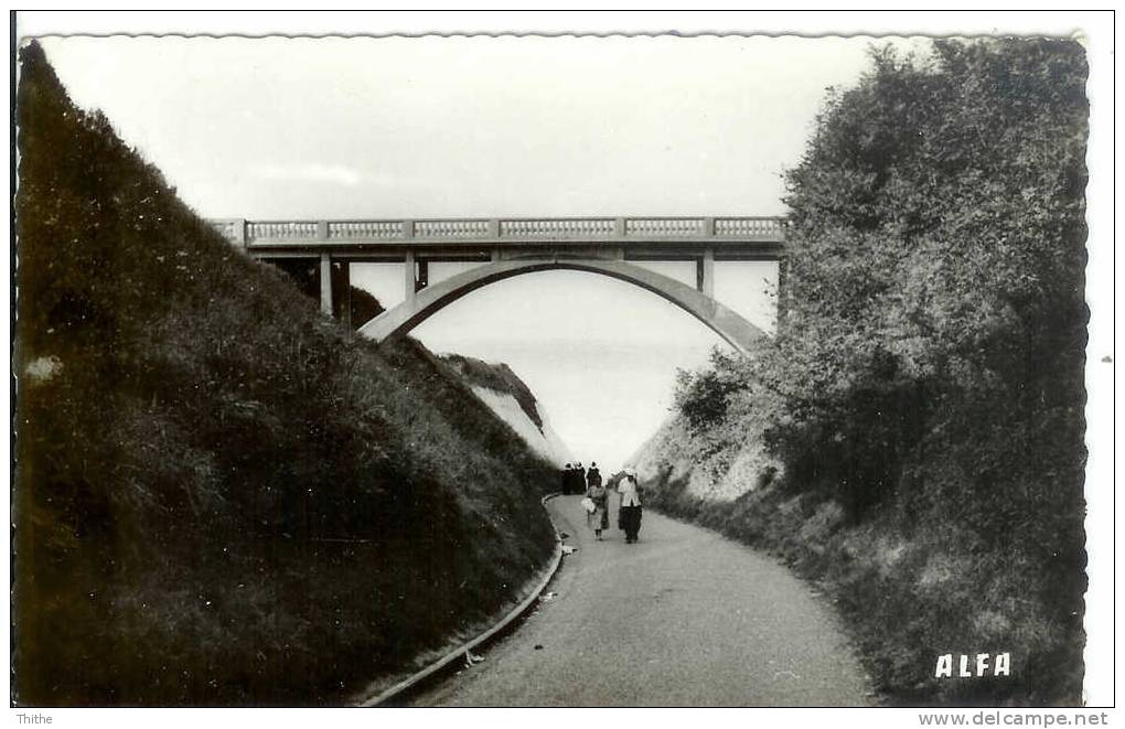 BERNEVAL SUR MER - Descente à La Mer - Berneval