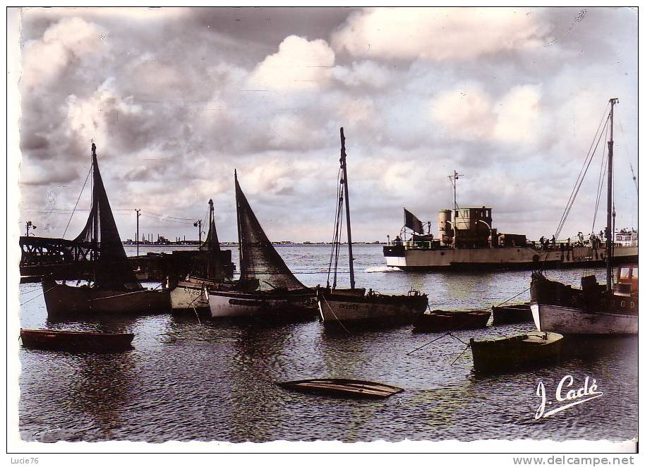 SAINT BREVIN - Le PORT  Et   Départ Du  Bac  Pour  SAINT NAZAIRE  - N°  27 - Saint-Brevin-l'Océan