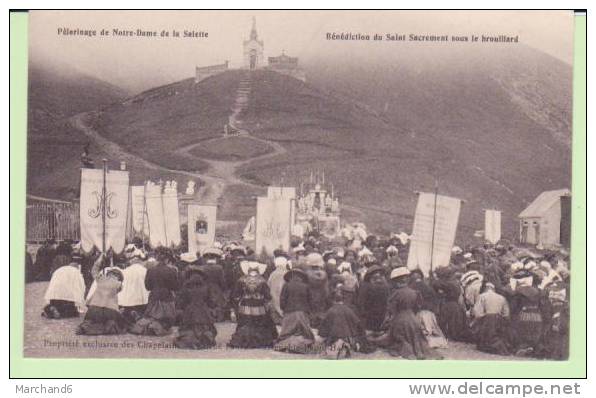 ISERE.NOTRE DAME DE LA SALETTE.BENEDICTION DU SACREMENT SOUS LE BROUILLARD - La Salette