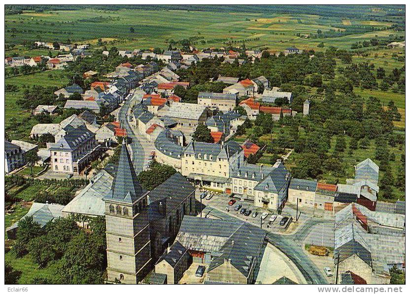 BERDORF  VUE Aérienne Année  1968 Centre Du Village  Eglise .Place CPSM  Grd Format - Berdorf