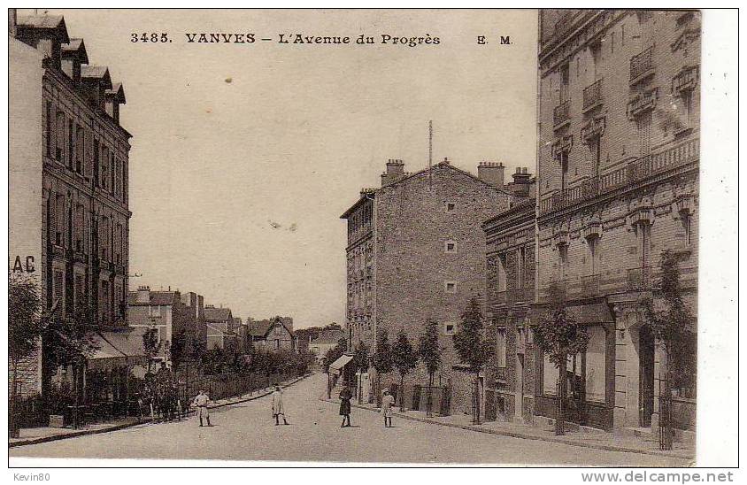 92 VANVES L'Avenue Du Progrés Cpa Animée - Vanves