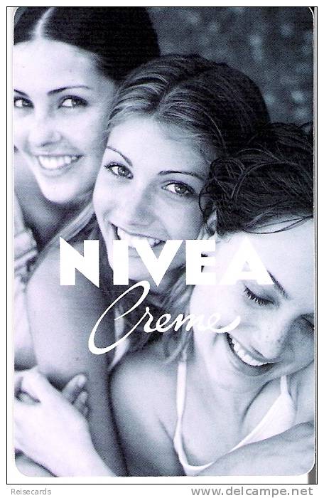 Russland St. Petersburg: Nivea Creme 100 - Parfum