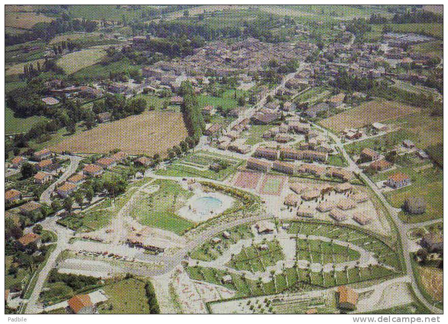Carte Postale 82.  Montpezat  De Quercy  Vue D'avion  Trés Beau Plan - Montpezat De Quercy