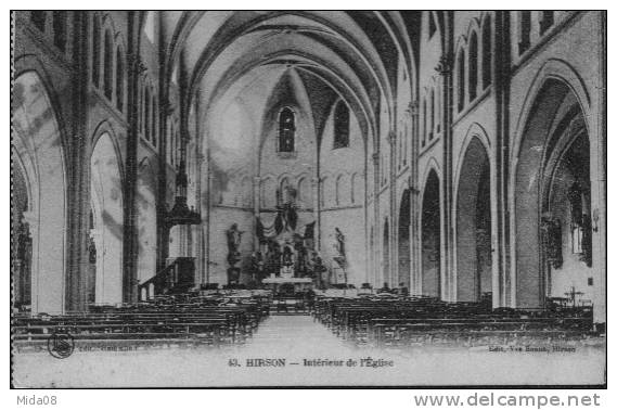 02.HIRSON. INTERIEUR DE L'EGLISE. Taches. - Hirson