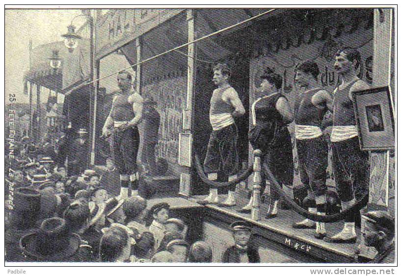 Carte Postale  75.  Paris  Fête Foraine  La Parade Des Hercules Culturisme Trés Beau Plan - Distrito: 13