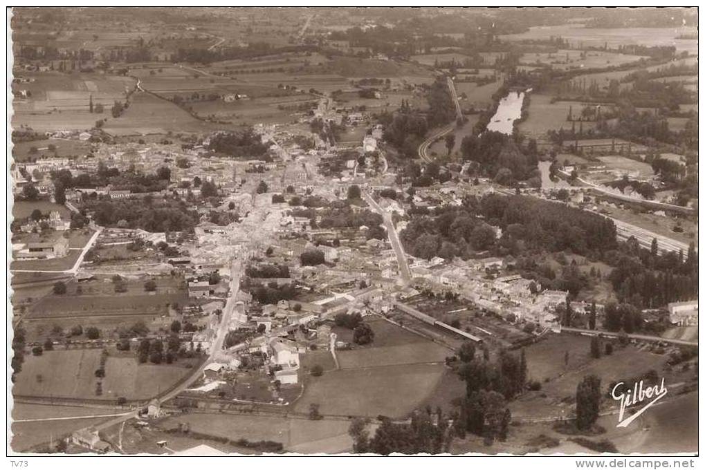 CpE2445 - CHATEAUNEUF - Vue Panoramique - (16 - Charente) - Chateauneuf Sur Charente