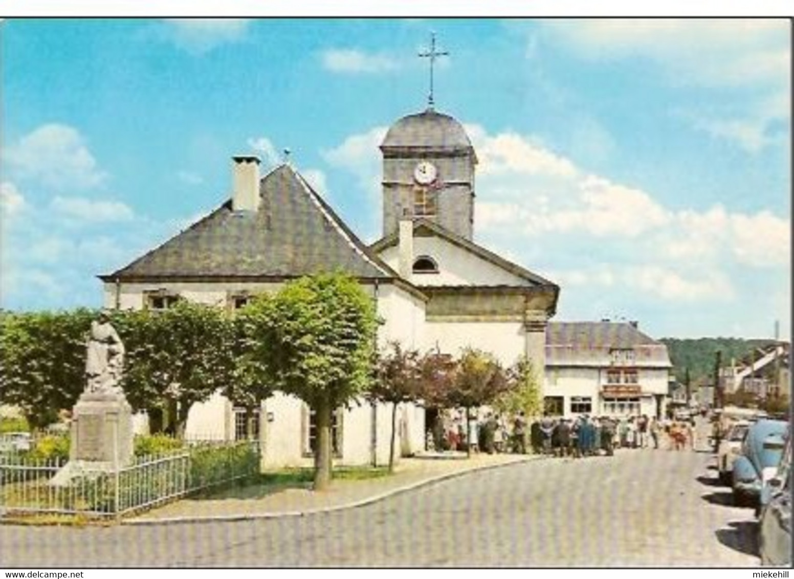 CHINY-L'EGLISE-monument Guerre 1914/1918 - Chiny