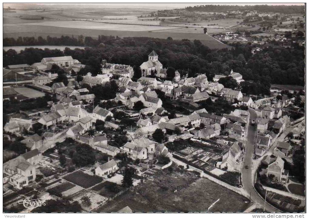 CPSM.  NEAUPHLE LE VIEUX. VUE AERIENNE. DATEE 1961. DENTELLEE. - Neauphle Le Chateau