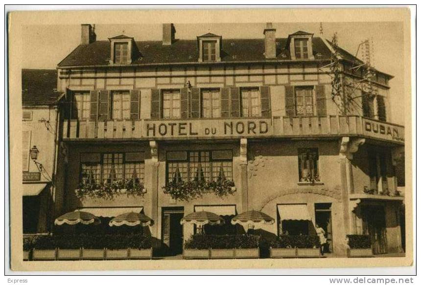 Hotel Du Nord Et De La Poste A.Duban Quarré Les Tombes (#1943) - Quarre Les Tombes