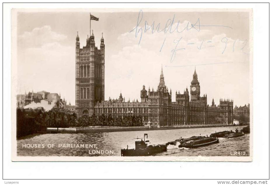 OLD FOREIGN 0785 - ENGLAND - London - Houses Of Parliament - Boats - Houses Of Parliament