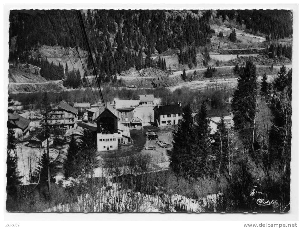 74 - LES HOUCHES - Le Coeur De La Station - Bord Dentelé - Excellent état - Les Houches