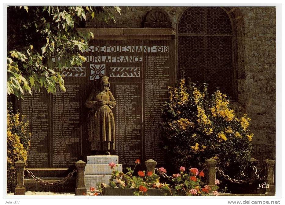 FOUESNANT Le Monument Aux Morts - Fouesnant