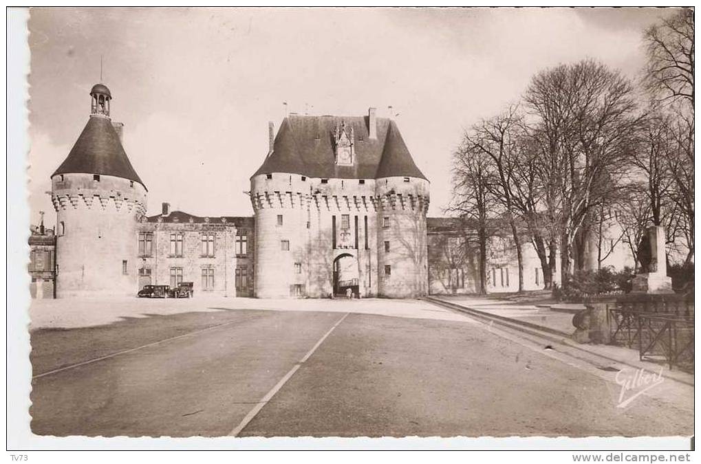 CpE2618 - JONZAC - Le Chateau - (17 - Charente Maritime) - Jonzac