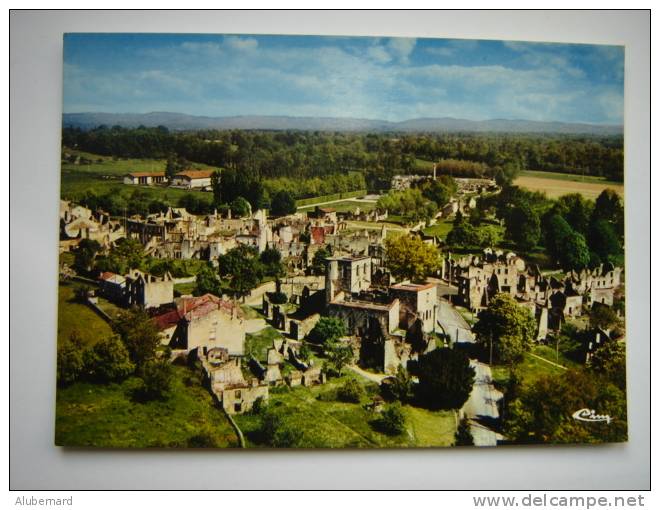 Vue Aérienne D´Oradour Sur Glane  .C.P.photo 15x10 - Oradour Sur Glane