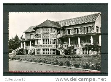 SOMME - Montdidier - Les Trois Doms - Le Belvédère - Colonie De Vacances De La SNCF - Montdidier