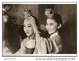 Exceptionnelle Collection Photos Presse Annes 70 : Little Angels Of Korea 1972 - Famous People