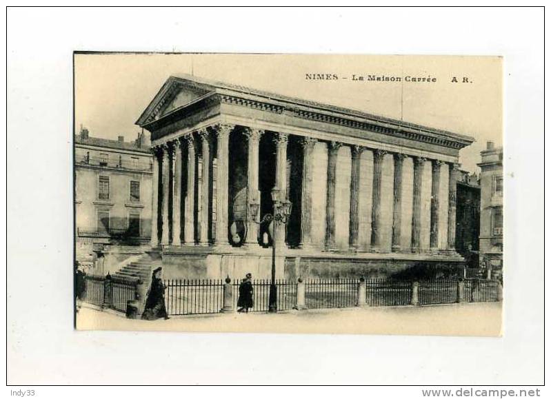 - FRANCE 30 . NIMES . LA MAISON CARREE . - Antiquité