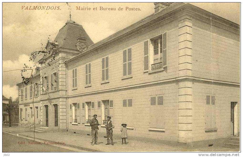 Valmondois - Mairie Et Bureau De Postes - Valmondois