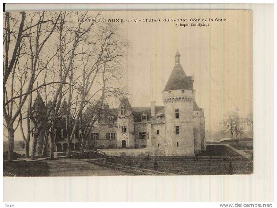 CASTELJALOUX. - Chateau Du Sendat, Coté De La Cour. - Casteljaloux