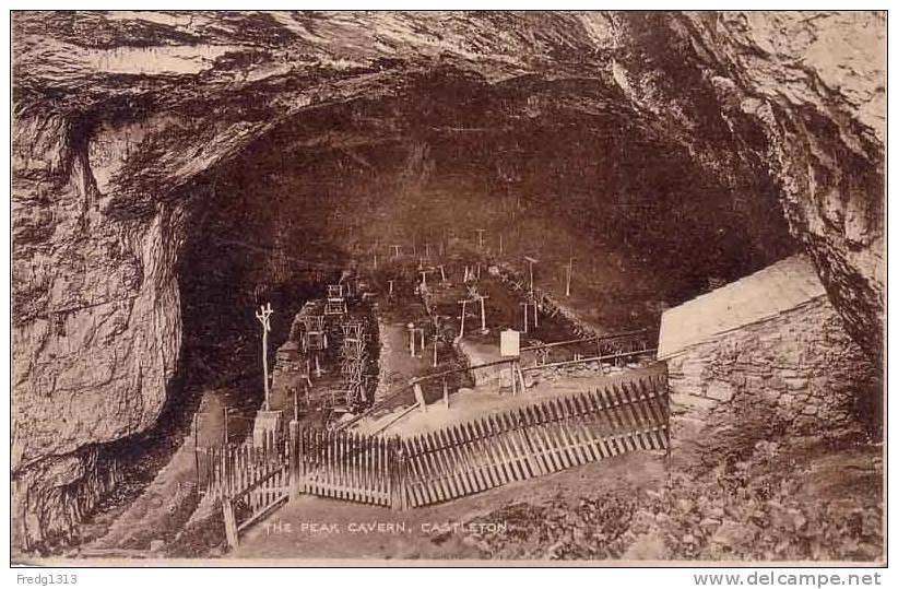 Castleton - Peak Cavern - Derbyshire