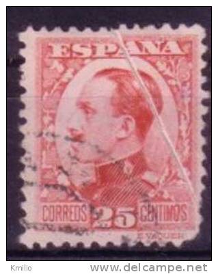 Edifil 495 1930 Alfonso XIII 25 Cts Carmín Usado Con Pliegue De Papel - Errors & Oddities