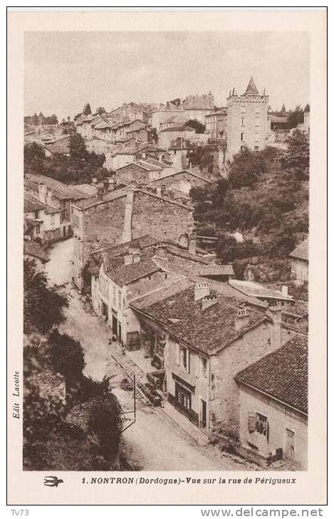 CpE2732 - NONTRON - Vue Sur La Rue De Périgueux - (24 - Dordogne) - Nontron