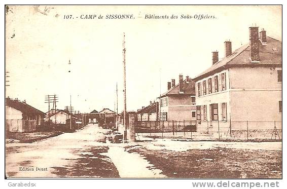 CPA Du Camp De SISSONNE - Bâtiments Des Sous-Officiers. - Sissonne