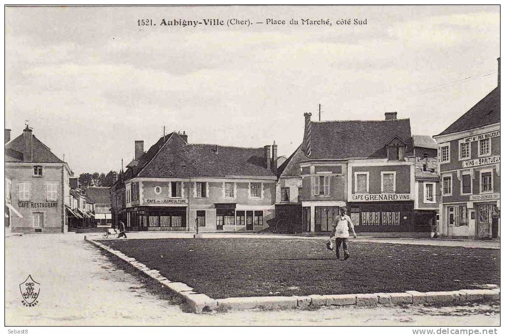 AUBIGNY VILLE PLACE DU MARCHE - Aubigny Sur Nere