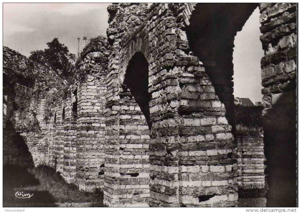 CPSM. BAVAY. VESTIGES GALLO ROMAINS. ANNEE 50/60. DENTELLEE. - Bavay