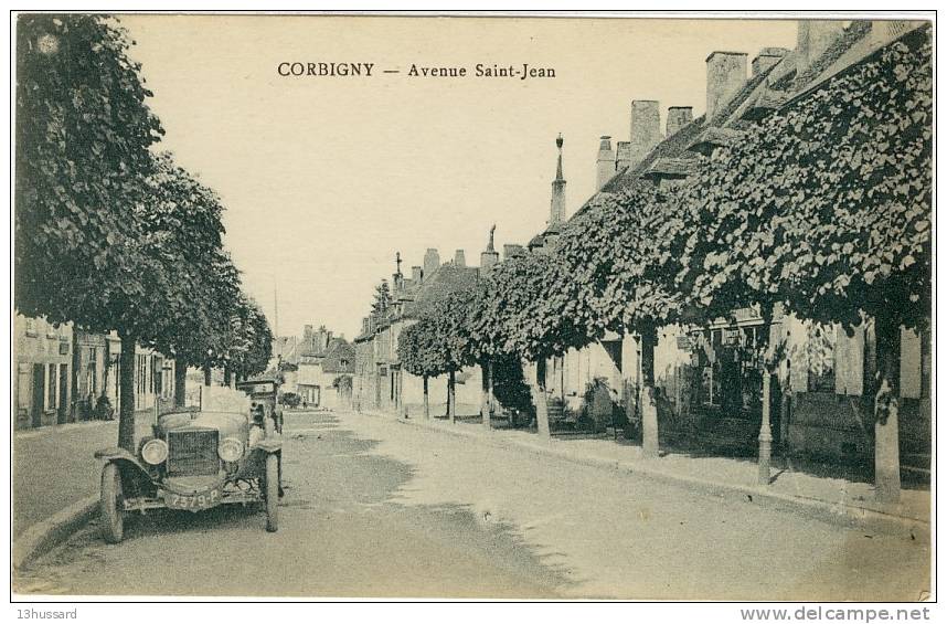 Carte Postale Ancienne Corbigny - Avenue Saint Jean - Automobile - Corbigny