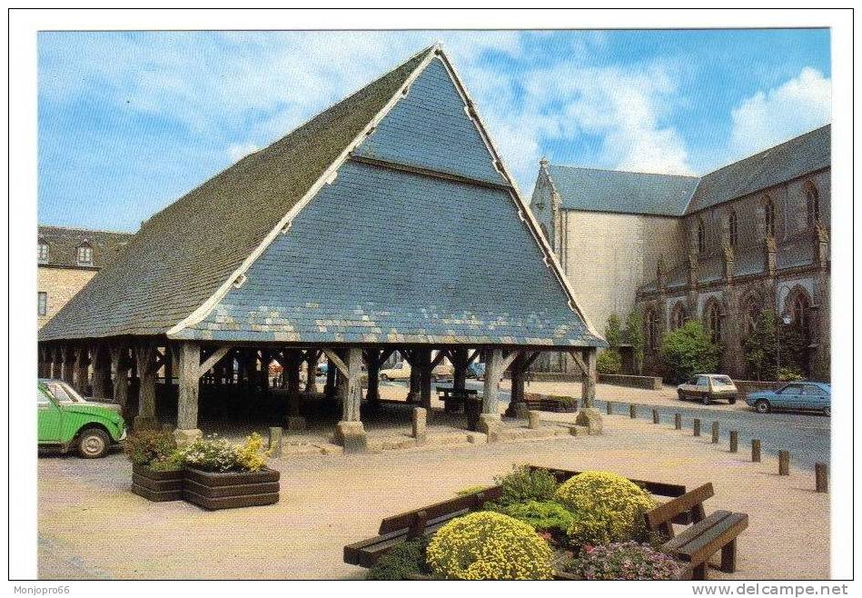 CPM De Plouescat    Les Halles - Plouescat