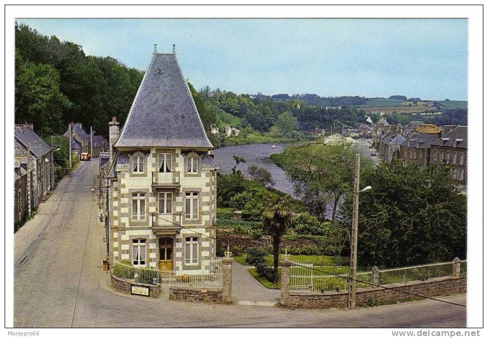 CPM De Pontrieux    Le Petit Château Et Le Trieux - Pontrieux