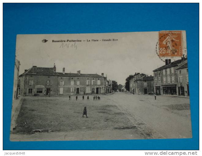 87) Bussière-poidevine - La Place - Grande Rue  - Année 1929 - Edit . Hirondelle - Bussiere Poitevine