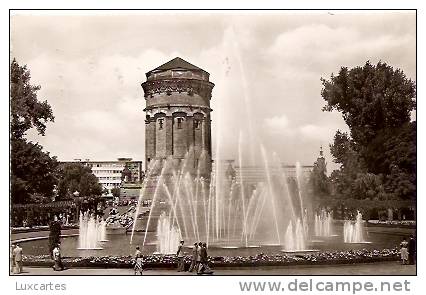 MANNHEIM. FRIEDRICHSPLATZ. WASSERSPIELE. - Mannheim