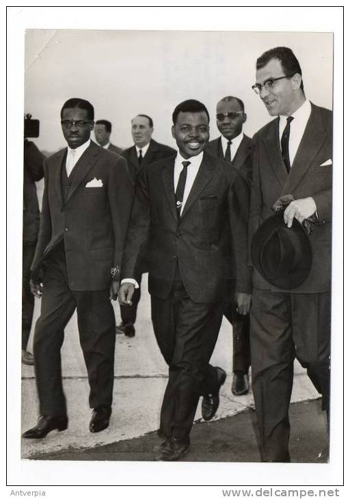 CONGO De Kongolese Minister MABITA-KALOENDA Te Brussel Ontvangen Door Westhof (echte Persfoto 1963) Belgapress - Altri & Non Classificati