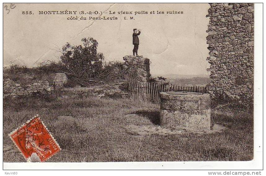 91 MONTLHERY Le Vieux Puits Et Les Ruines Côté Du Pont Levis Cpa Animée - Montlhery