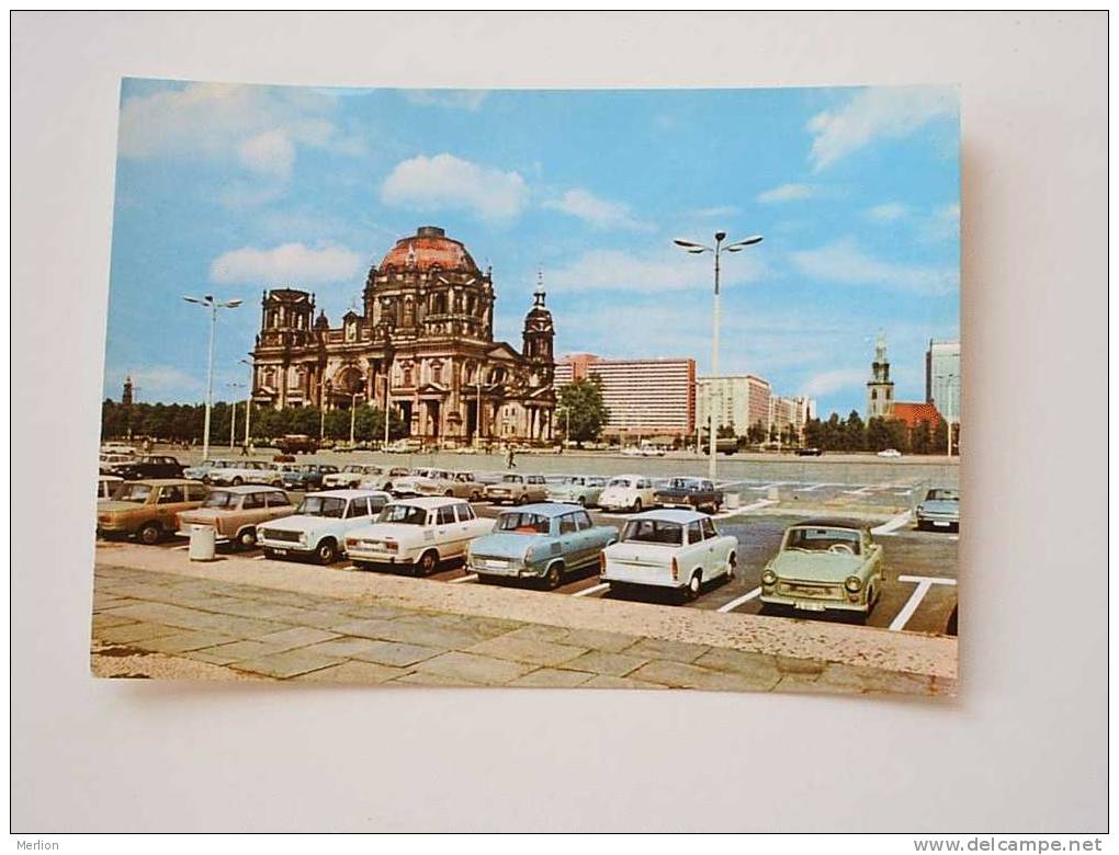 Berlin -automobile    PU 1974  F   D35535 - Autres & Non Classés