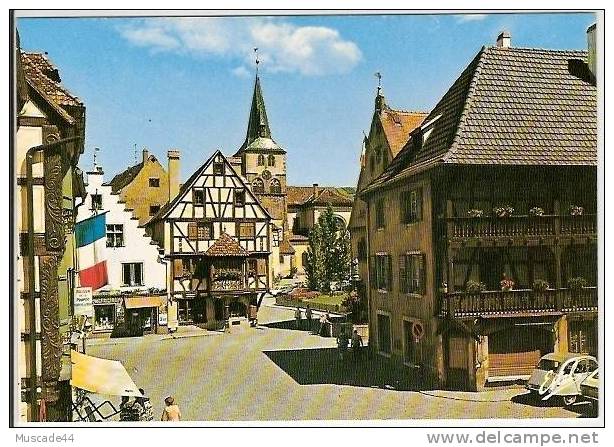 TURCKHEIM - LA PLACE TURENNE ET SES MAISONS ANCIENNES - Turckheim