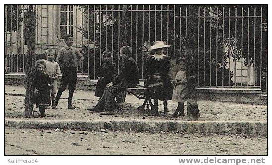 YVELINES  /  ACHÈRES  /  MAIRIE  ET  ECOLES  ( Enfants )  /  Edit.  PIERRE  PETIT ,  Maisons - Laffitte - Acheres