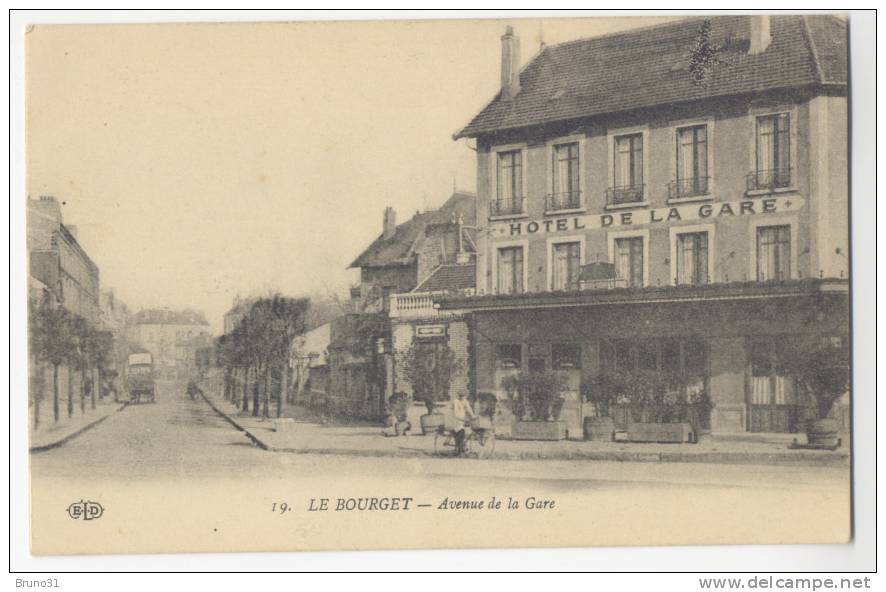 LE BOURGET : Avenue De La Gare - Hotel De La Gare - ELD 1+ . - Le Bourget