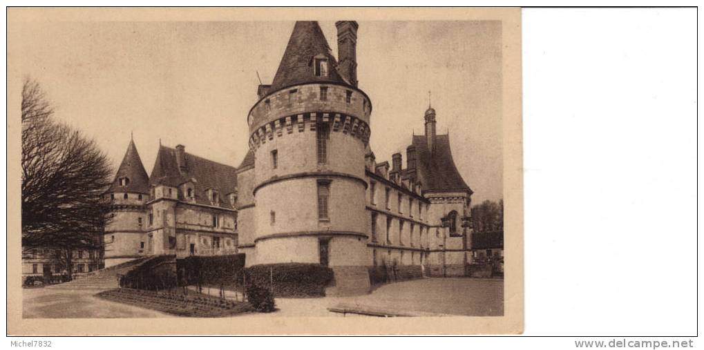 Chateau De Mesnières Institution Saint Joseph La Tour Sud Et Ancienne Douves - Mesnières-en-Bray