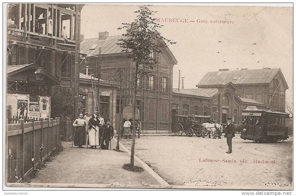 C.P. A     (   MAUBEUGE  "gare Exterieure  Avec Tramway  Et Attelage " Carte Animée  Très Rare - Belle Prise ) - Maubeuge