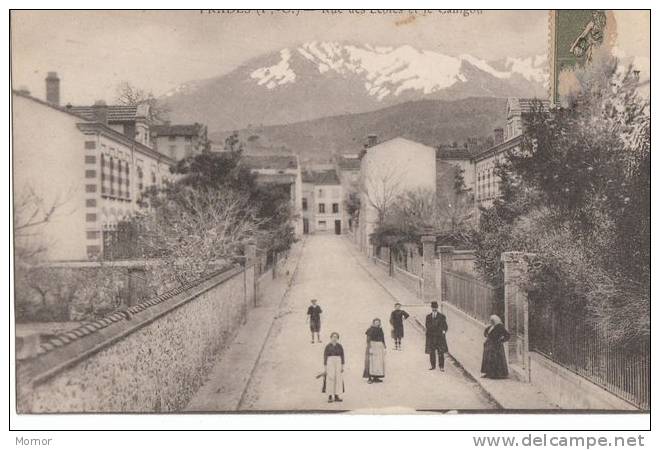 PRADES Rue Des Ecoles Et Le Canigou - Prades