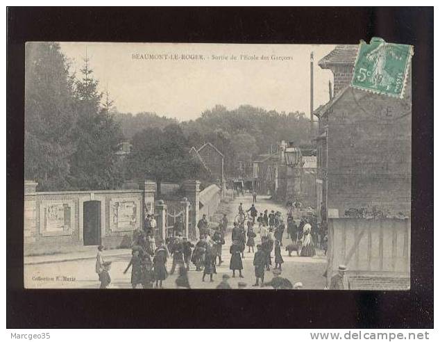 27 Beaumont Le Roger Sortie De L´école Des Garçons édit.marie Animée  Belle Carte - Beaumont-le-Roger