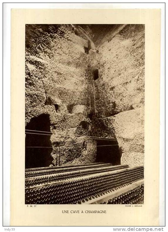 - UNE CAVE A CHAMPAGNE (MAISON RUINART PERE ET FILS . REPRO DE PHOTO DES ANNEES 1935 . - Sonstige & Ohne Zuordnung