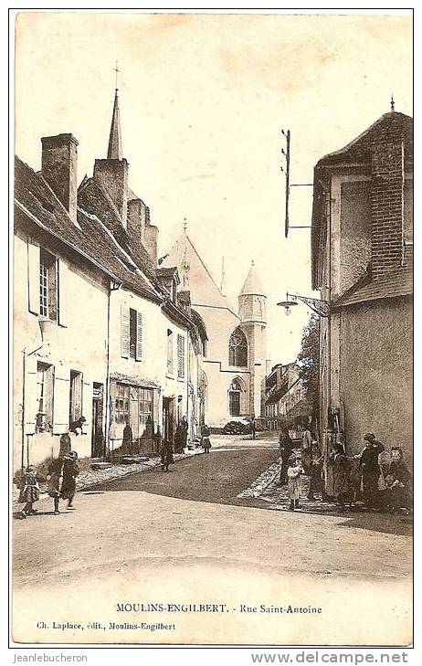 C . P . A   (  MOULIN -ENGILBERT " Rue Saint Antoine " Plan Animé - Prise De  Vue Très Rare  ) - Moulin Engilbert